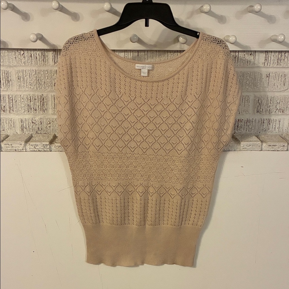 New York & Company Beige Knit Sleeveless Sweater Women’s Small
